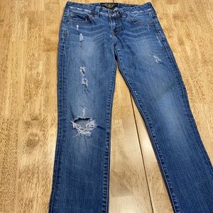 Lucky Brand Lola, skinny, factory destroyed jeans
